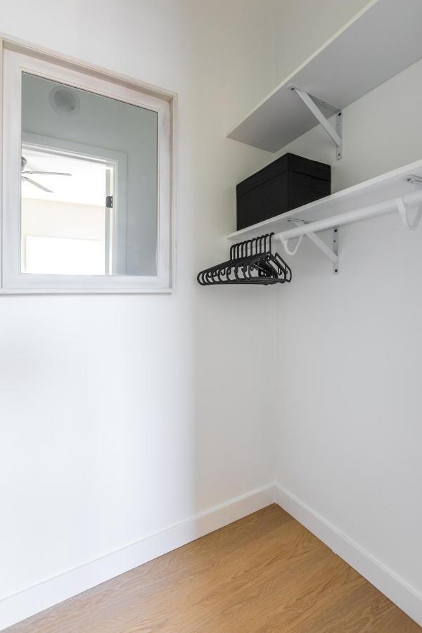 Cozy Sunny Brand-New Apt 1 Block From The Beach Long Beach Exterior photo